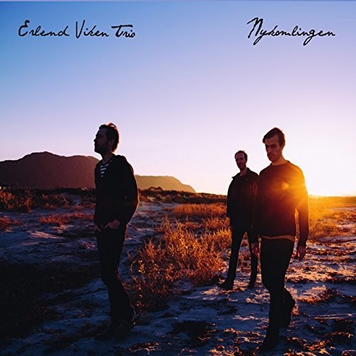 the album cover for Cranner / Viken - Nykomlingen