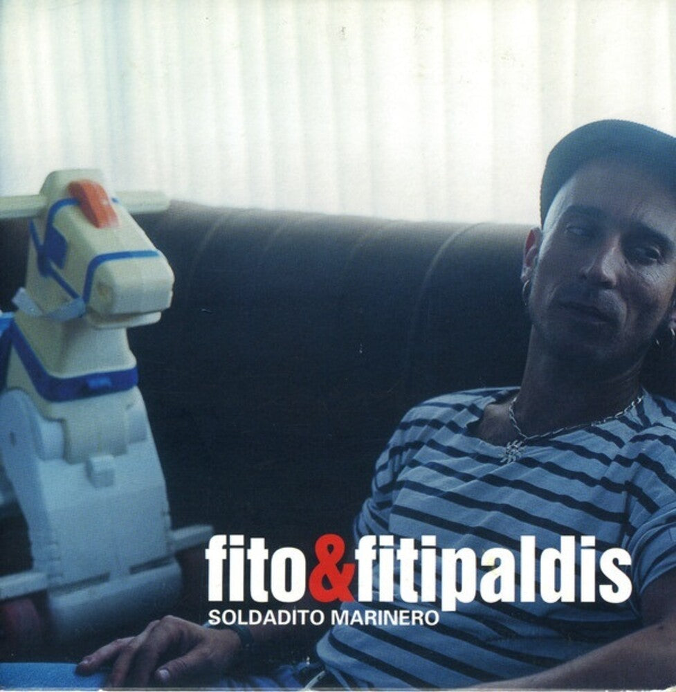 the album cover for Fito y Fitipaldis - Lo Mas Lejos A Tu Lado + Soldadito Marinero (CD+7-inch Vinyl)