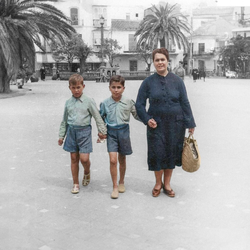 the album cover for De Pepe Lucia / De Lucia,Paco - Pepito Y Paquito