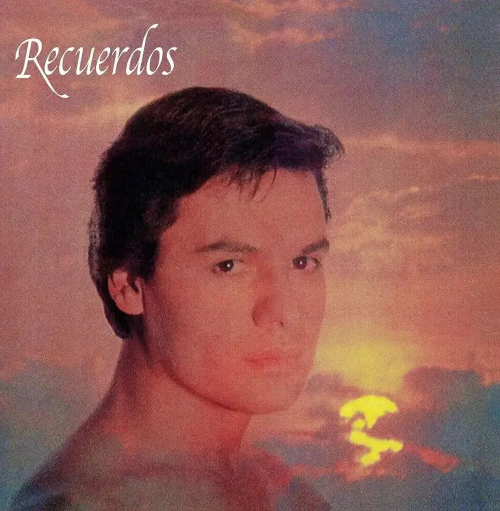 the album cover for Juan Gabriel - Recuerdos (Stic)