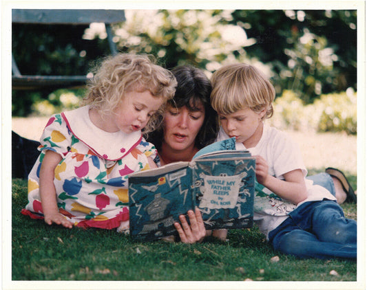 the album cover for Oh Rose - While My Father Sleeps