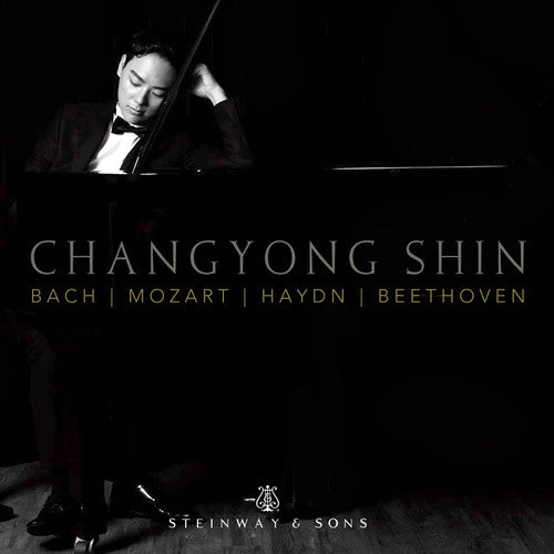 the album cover for Mozart / Shin - Changyong Shin Plays