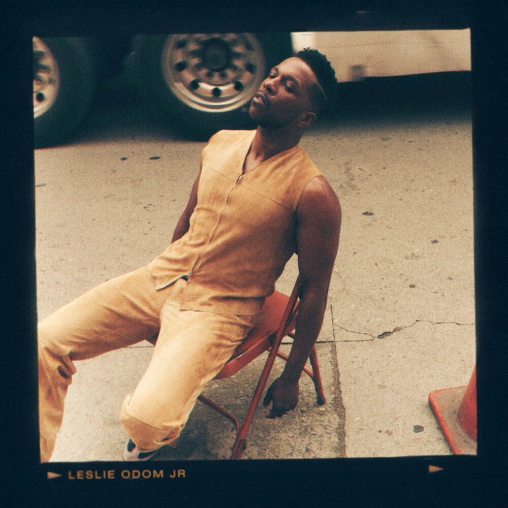 the album cover for Leslie Odom Jr. - When A Crooner Dies