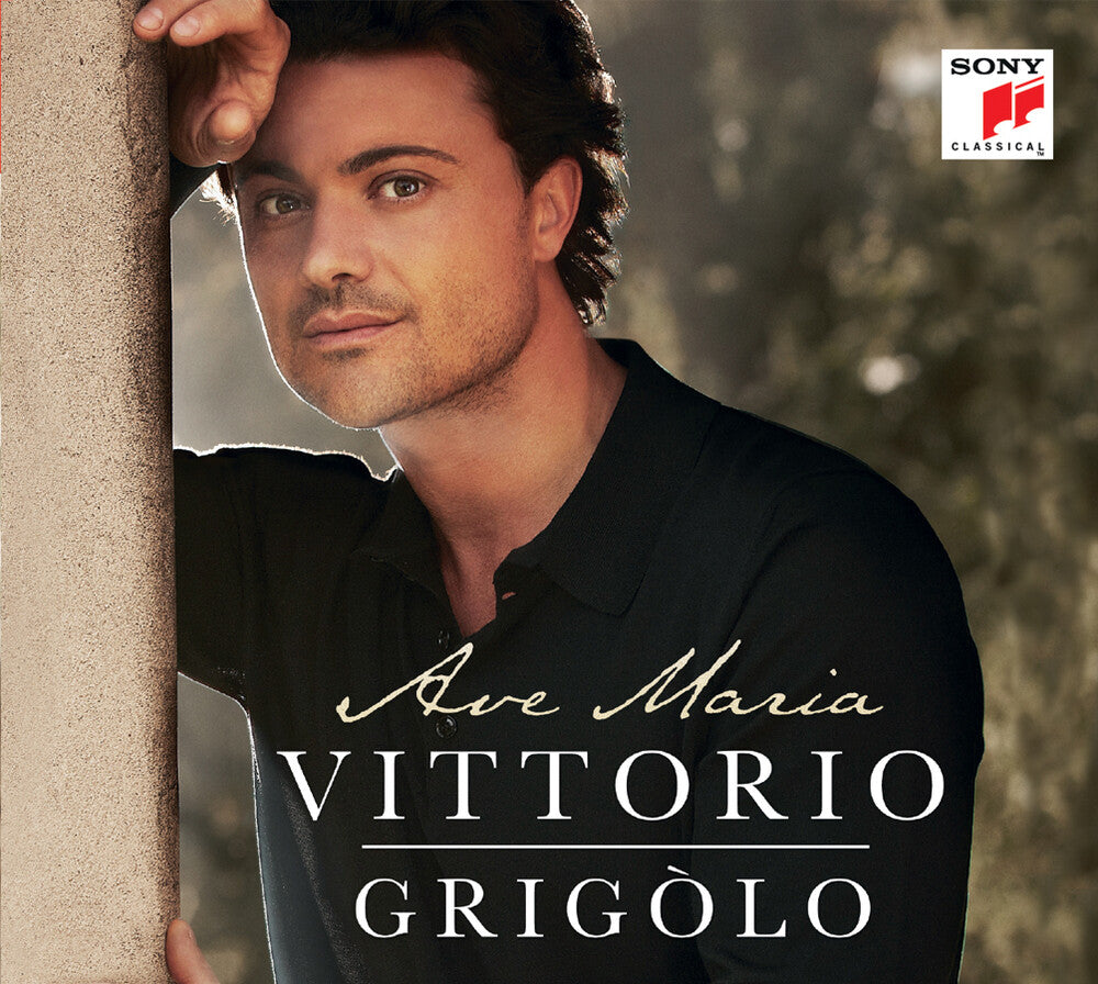 the album cover for Vittorio Grigolo - Ave Maria [Deluxe]